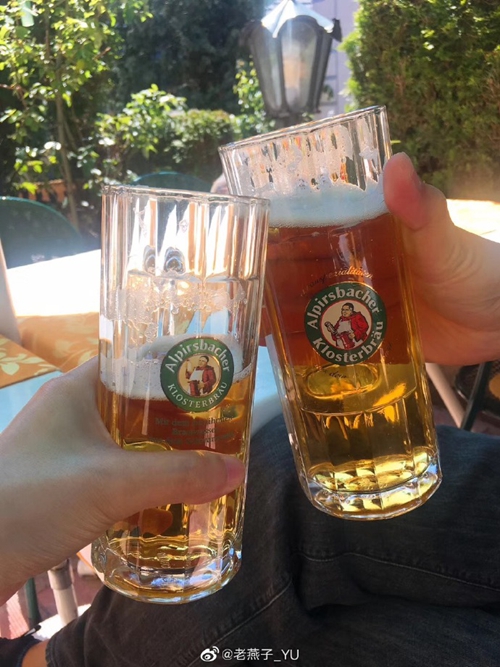 黑森林的弗罗伊登施塔特Alpiersbach啤酒