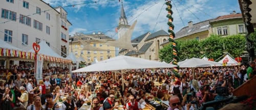 奥地利规模最大的民间节庆已经开幕